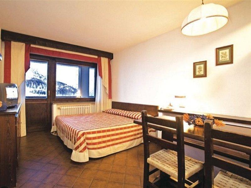 Hotel Ski Club I Cavalieri Rta Colle Colle Sestriere Exteriér fotografie